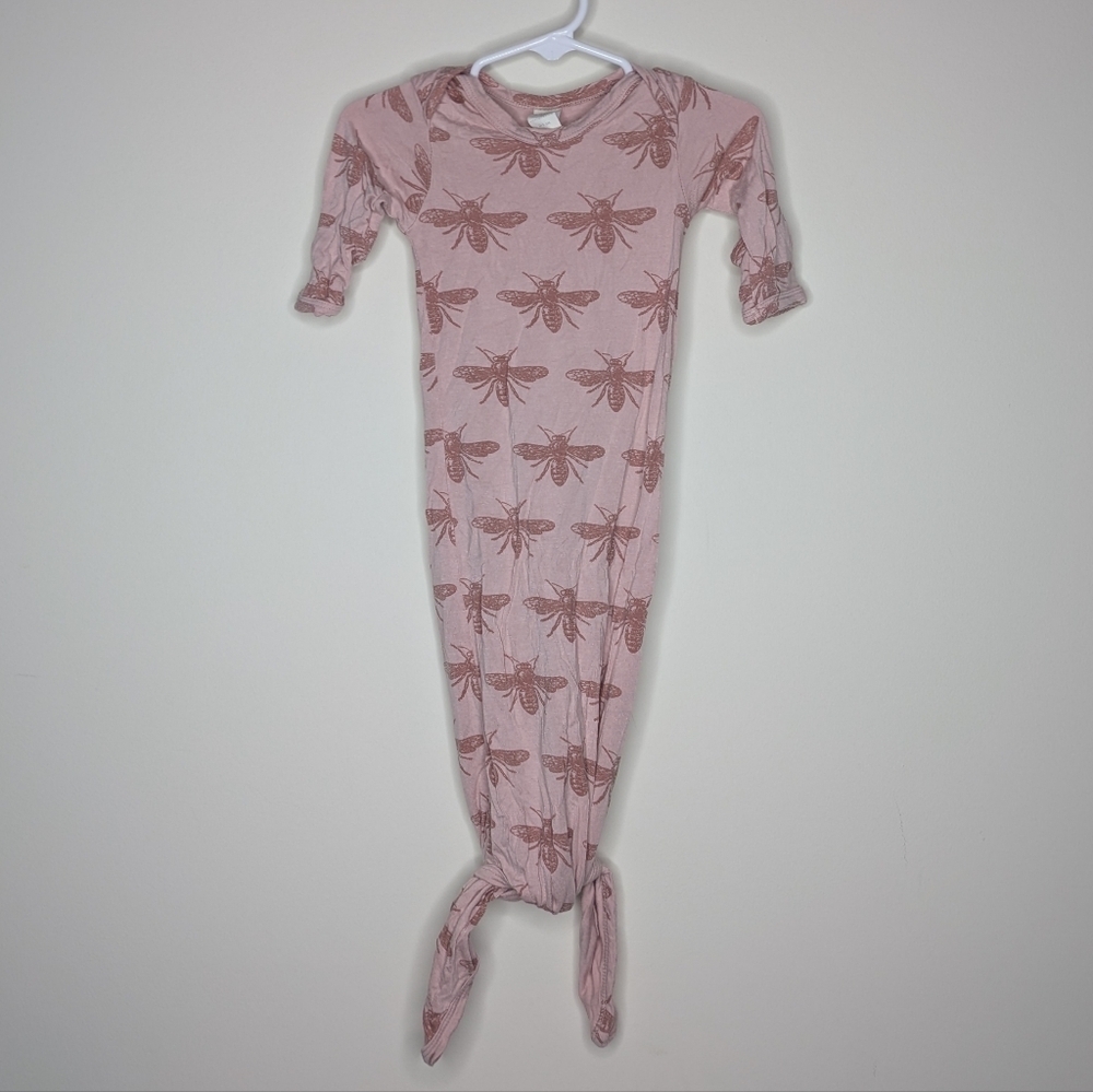 Kate Quinn Bee Print Onepiece Tie Sleeper 0-3m
